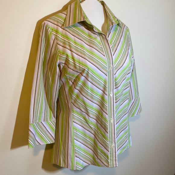 Banana Republic tailored blouse - Picture 2 of 5